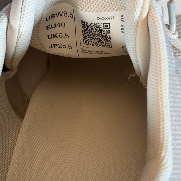 ON Cloud 5 Running Shoes Women's 8.5 Pearl white - Picture 8 of 10